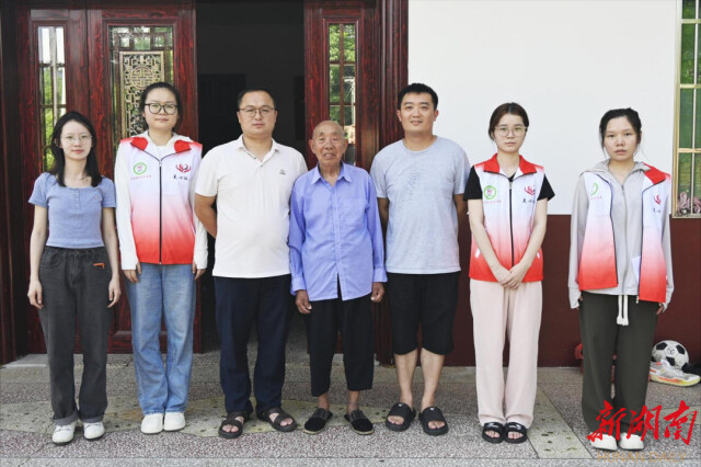 best365中国官方网站“无微哺智”实践团探访革命老兵，赓续红色血脉